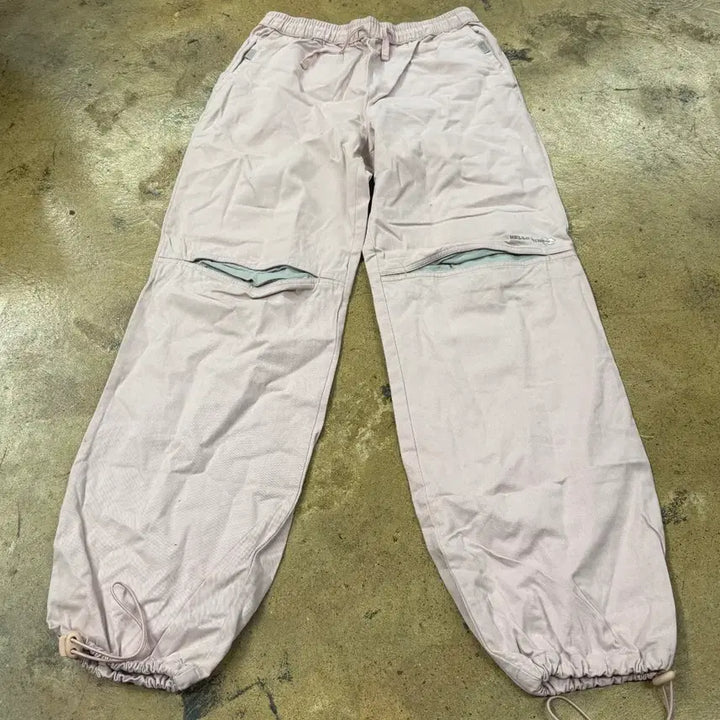 [BUNJANG] Hello Kitty Strawberry Milk Pink Jogger Pants / [정품] 헬로키티 딸기우유 핑크 조거팬츠
