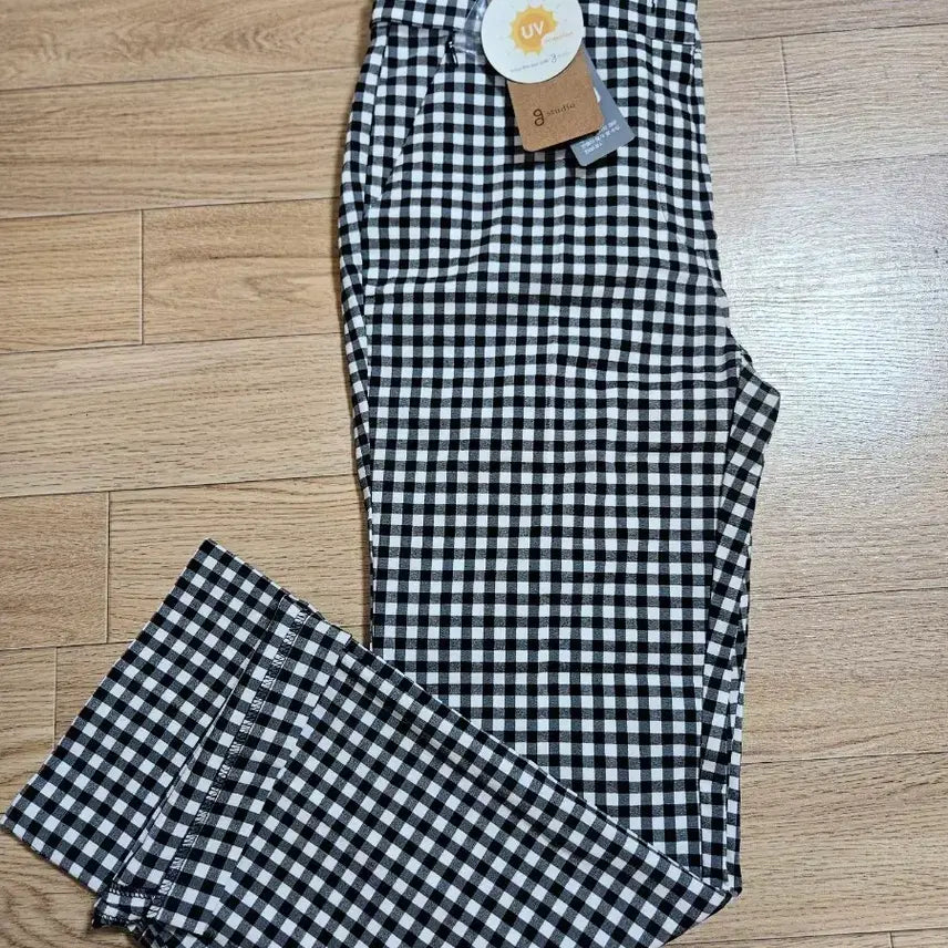 [SOLD OUT] 8 studio 체크무늬 바지 새상품