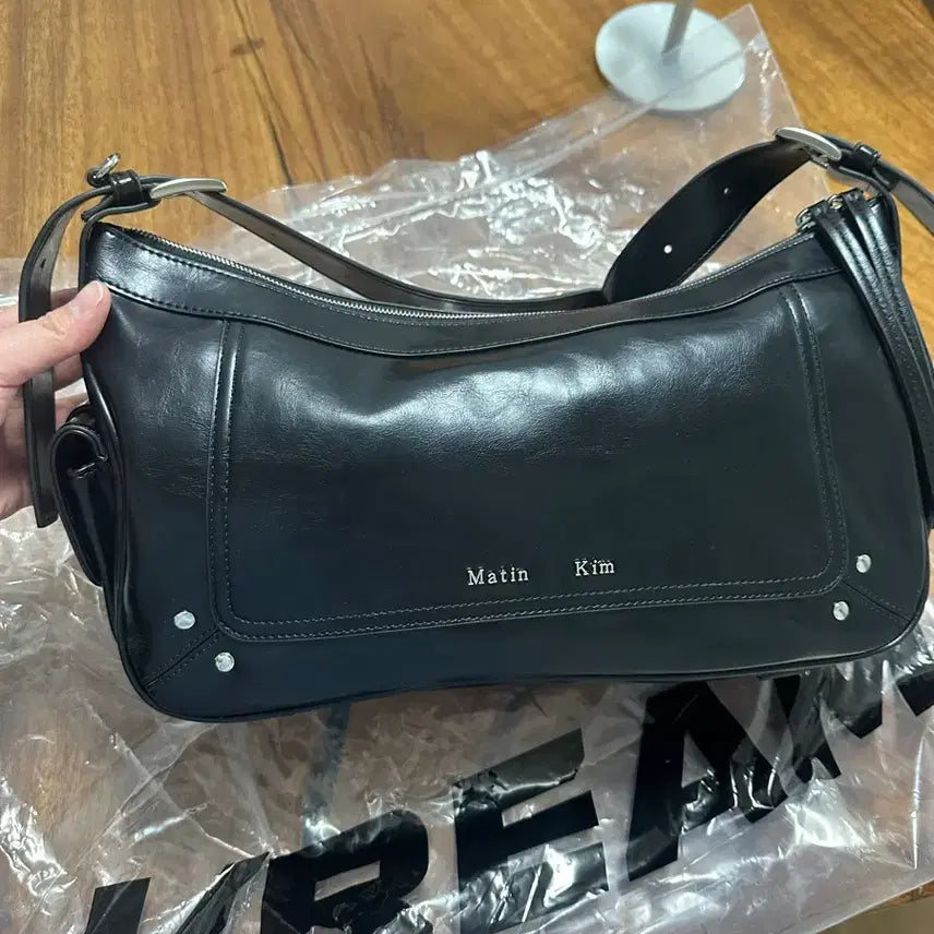 [BUNJANG] Matin Kim Black Crossbody Bag / 마뗑킴 가방