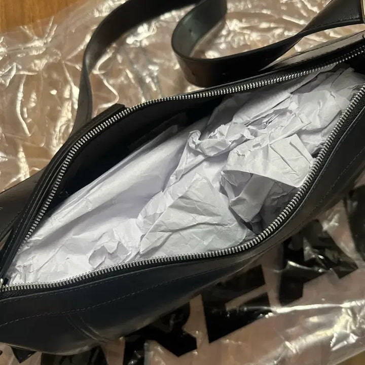 [BUNJANG] Matin Kim Black Crossbody Bag / 마뗑킴 가방