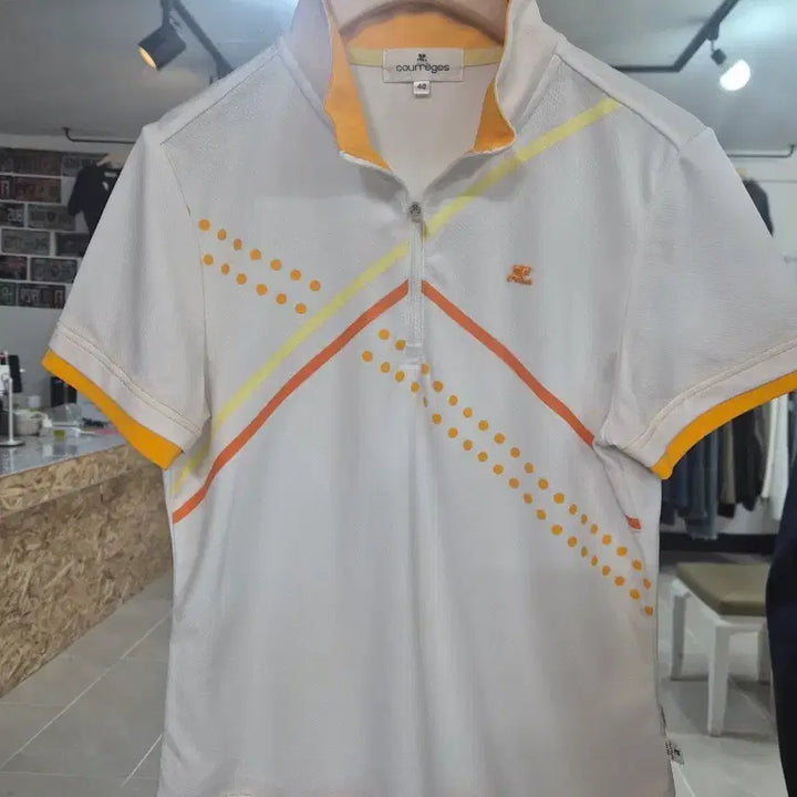 [BUNJANG] Courrèges White Short-Sleeve Polo T-Shirt Size 40 / 꾸레쥬 화이트 반팔 카라 티셔츠 40