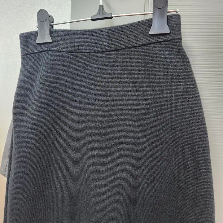 [BUNJANG] Maje Black Button Detail Knit Midi Skirt / 마쥬 블랙 스커트