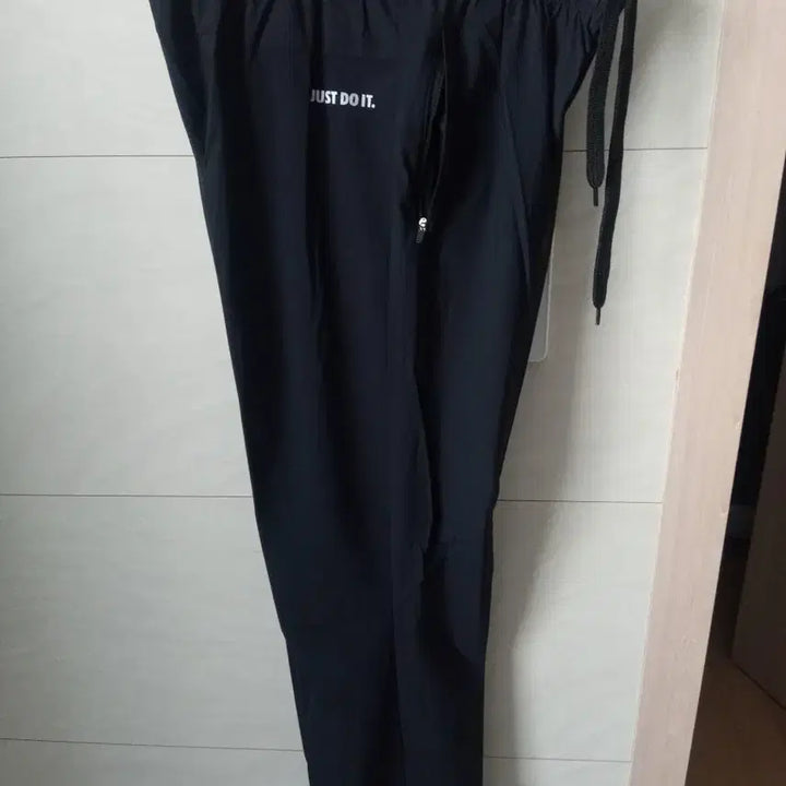[BUNJANG] Nike Dri-FIT Cooling Training Pants L Black / 나이키 드라이핏 여름용 냉감팬츠 L 블랙 새상품