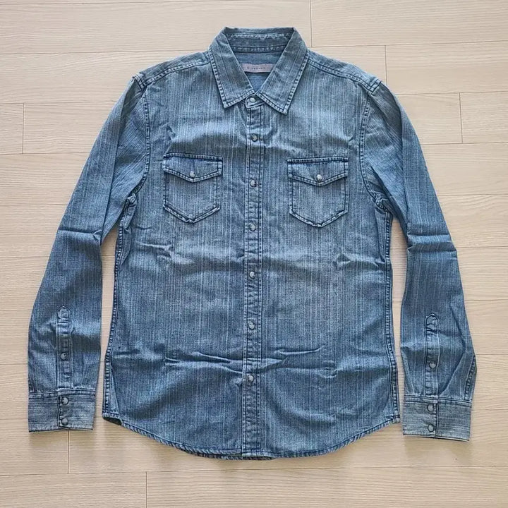 [BUNJANG] Giordano Slim Fit Denim Shirt Medium Blue / 지오다노 데님셔츠 중청 청남방 슬림핏 105 100