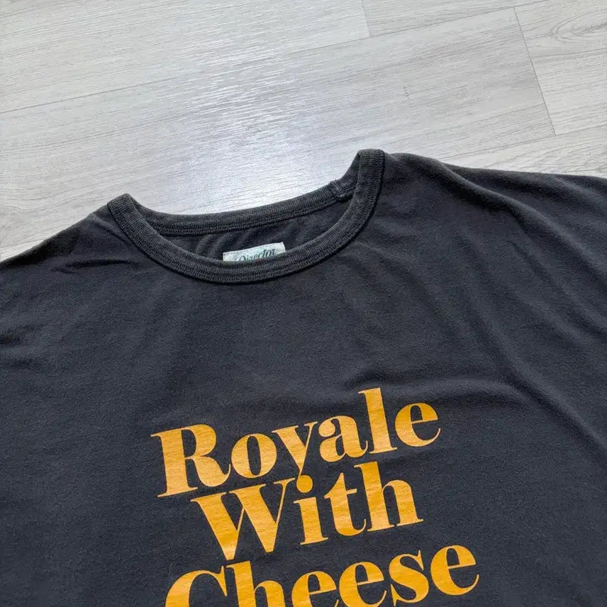 [BUNJANG] Deuteroyal Cheese Club T-Shirt Charcoal L / 듀테로 로얄 치즈 클럽 티셔츠 차콜 L사이즈 판매
