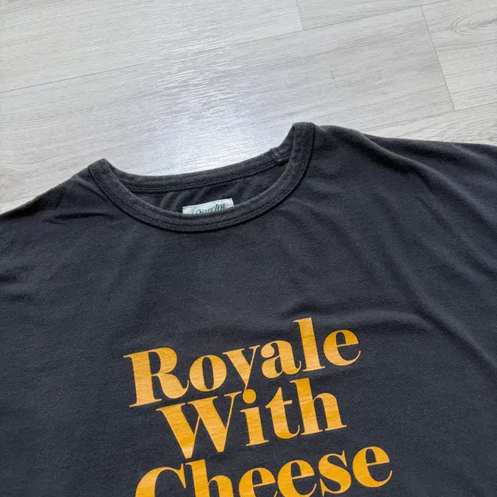 [BUNJANG] Deuteroyal Cheese Club T-Shirt Charcoal L / 듀테로 로얄 치즈 클럽 티셔츠 차콜 L사이즈 판매