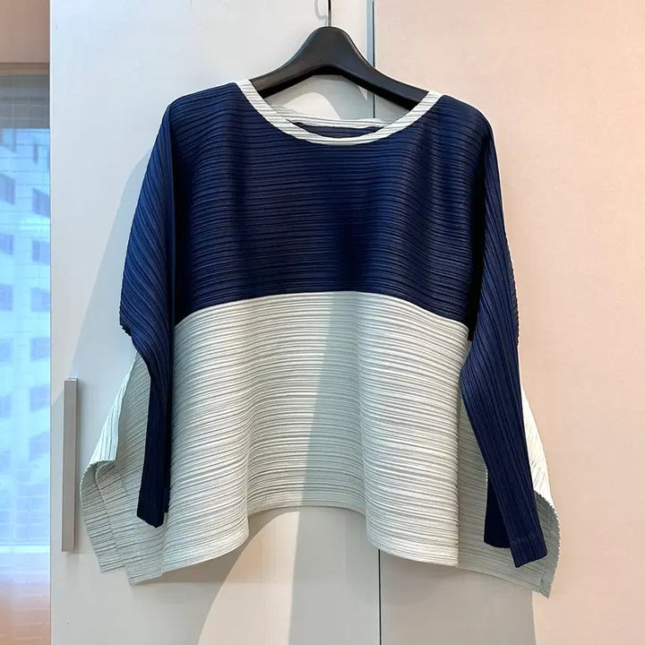 [BUNJANG] Pleats Please Mary Bounce Top Size 3 Navy/Ice Blue / 플리츠플리즈 메리 바운스 탑 3사이즈