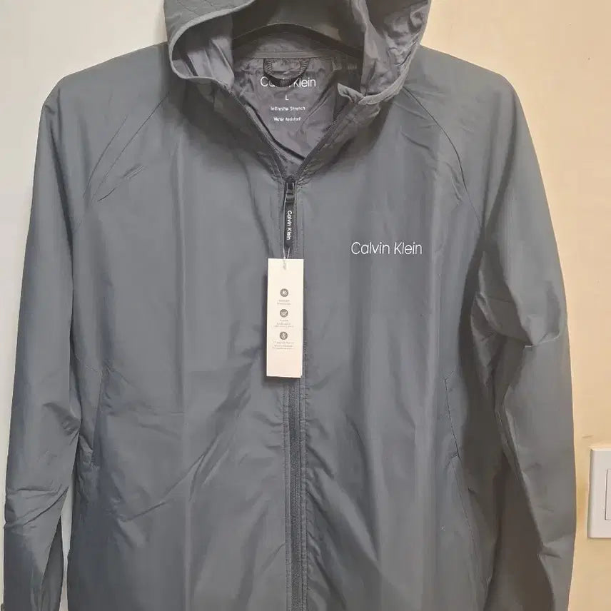 [BUNJANG] Calvin Klein Hooded Windbreaker Jacket (Thin) - Size L / 캘빈클라인 홀겹 바람막이 L 새상품 무료배송.