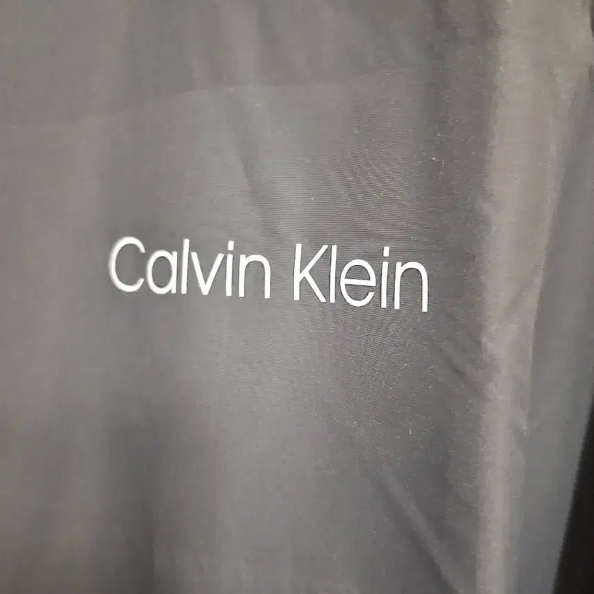[BUNJANG] Calvin Klein Hooded Windbreaker Jacket (Thin) - Size L / 캘빈클라인 홀겹 바람막이 L 새상품 무료배송.