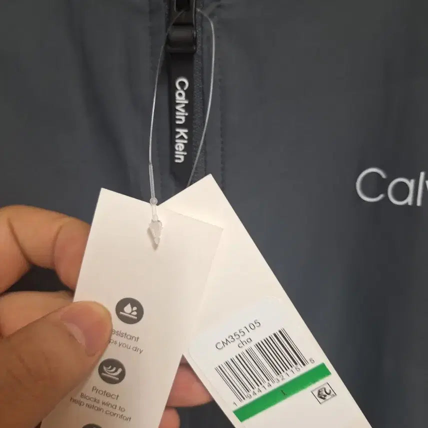 [BUNJANG] Calvin Klein Hooded Windbreaker Jacket (Thin) - Size L / 캘빈클라인 홀겹 바람막이 L 새상품 무료배송.
