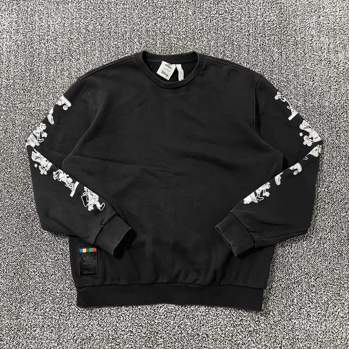 [BUNJANG] Adidas Disney Collaboration Sweatshirt with Arm Printing / 빈티지9. 아디다스 디즈니 콜라보 암 프린팅 스웻셔츠 맨투맨