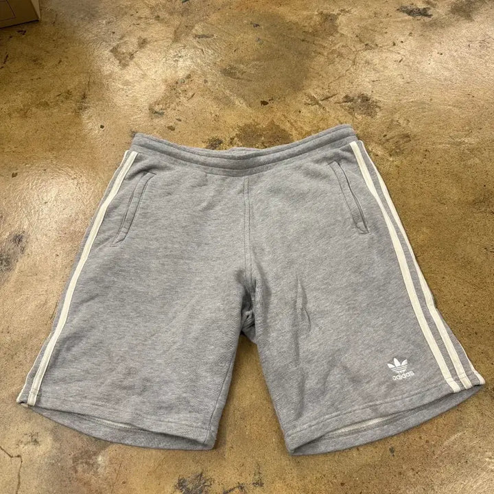 [BUNJANG] Adidas 3-Stripes Training Shorts Grey XL / [정품/XL] 아디다스 삼선 트레이닝 반바지 회색