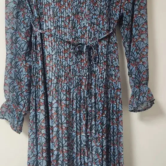 [BUNJANG] Handmade Knit Cardigan + Flower Long Dress Set / 니트 가디건 (핸드메이드) + 플라워 롱 원피스 세트  55-77