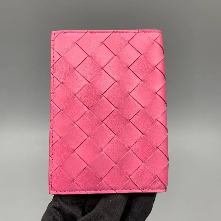 [BUNJANG] Bottega Veneta Intrecciato Passport Case Pink / 267001627 보테가베네타 인트레치아토 여권케이스 핑크