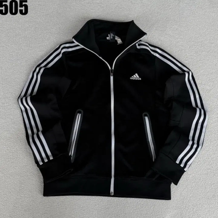 [BUNJANG] Adidas Three-Stripes Black Track Jacket Zip-Up (Size S) / 아디다스 삼선 트레이닝 블랙 집업 s