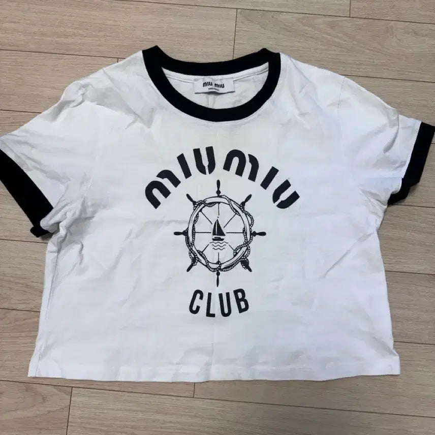 [BUNJANG] Miu Miu White Club Short Sleeve T-Shirt / 미우미우 화이트 클럽 반팔 티셔츠