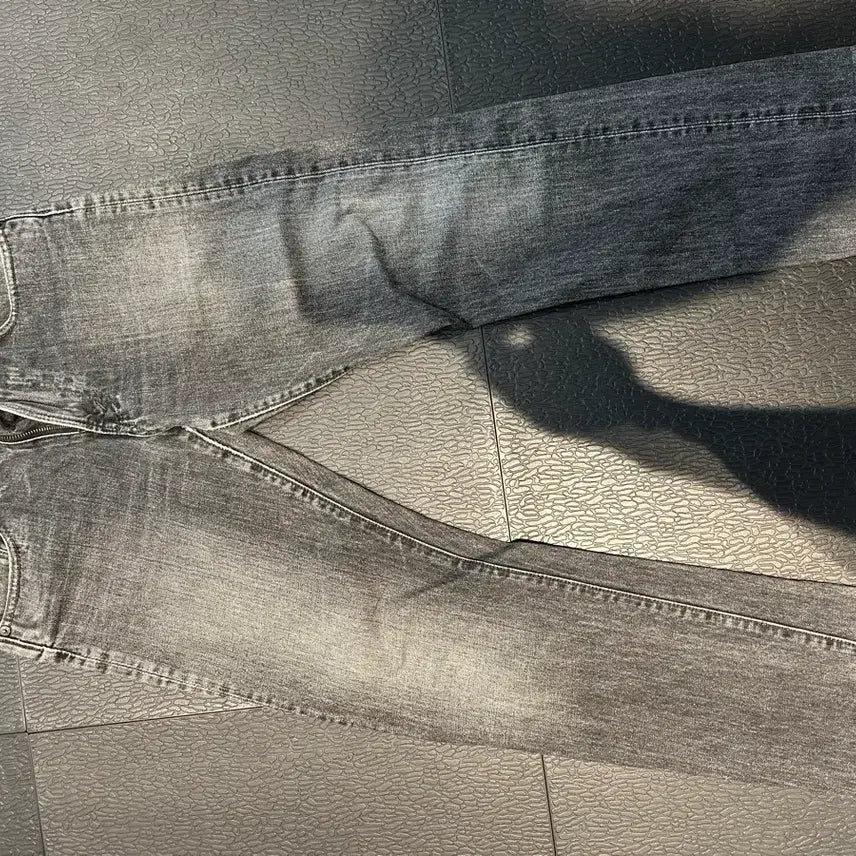 [BUNJANG] Denim Black Jeans / 드님 블랙진