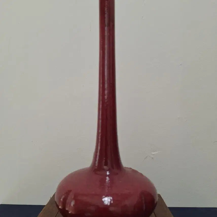 [BUNJANG] Jingdezhen Kiln Garnet Red Glaze Relief Plum Blossom Vase / 중국 도자기, 골동품, 경덕진요,보석홍유,양각매화문화병