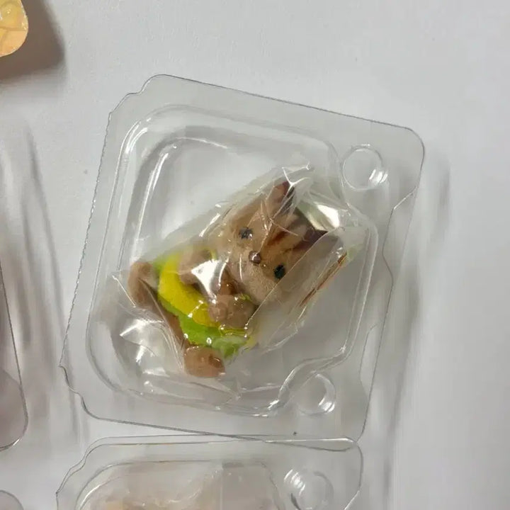 [BUNJANG] Sylvanian Families Baby Hamburger Blind Bag Squirrel Sealed / 실바니안 아기 햄버거 블라인드백 다람쥐 미개봉