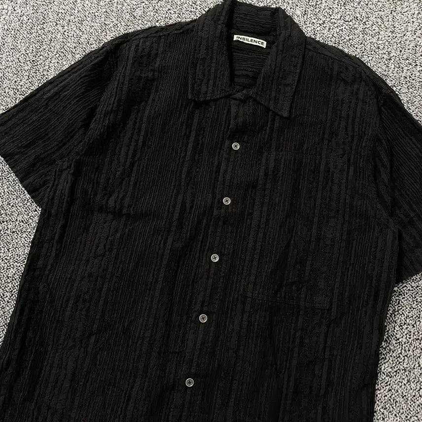 [SOLD OUT] 빈티지9. 인사일런스 텍스쳐 블라우스 반팔 셔츠 티셔츠 블랙