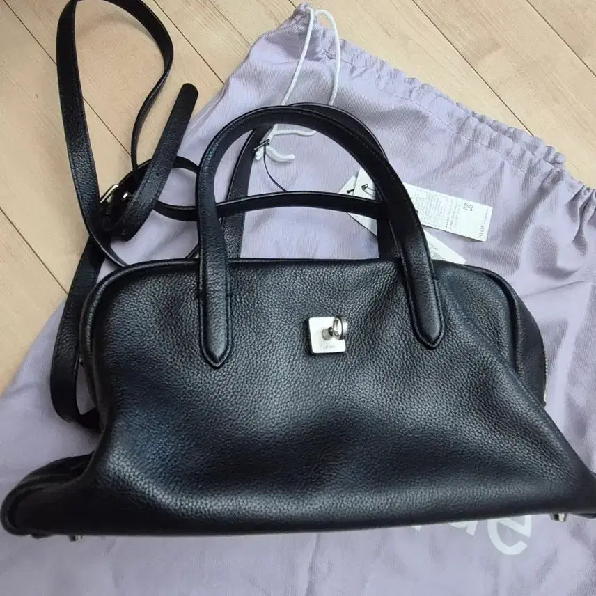 [BUNJANG] Vunque Small Crossbody Bag Black Leather / 분크 크로스백 스몰소가죽더스트백 있습니다블랙