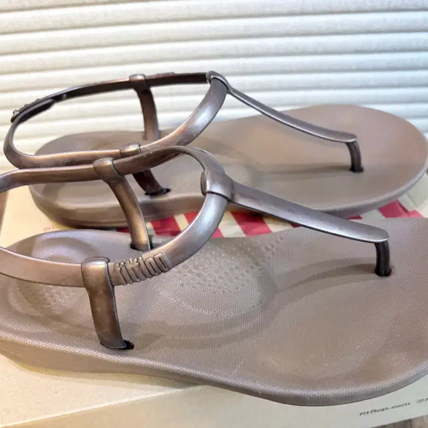 [BUNJANG] Fitflop Strappy Sandals / 핏플랍 스트랩샌들