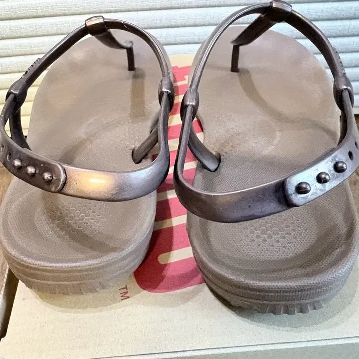 [BUNJANG] Fitflop Strappy Sandals / 핏플랍 스트랩샌들