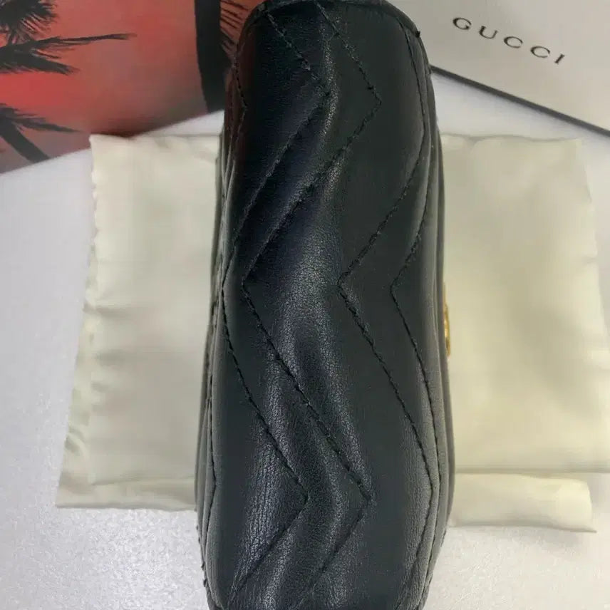 [BUNJANG] Gucci GG Marmont Card Wallet Black Gold Hardware / (정품)구찌 마몬트 지갑 블랙