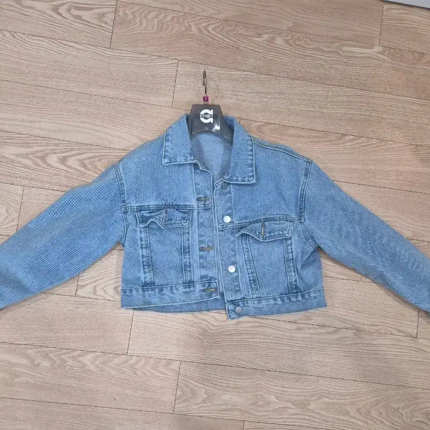 [BUNJANG] Light Blue Cropped Denim Jacket / 연청 크롭 데님 자켓