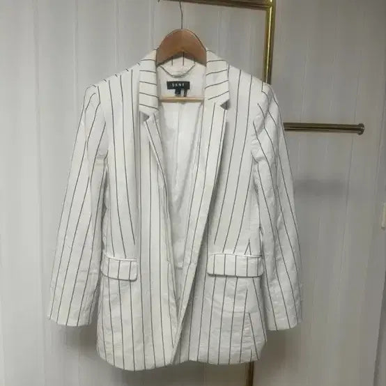 [BUNJANG] DKNY Striped Blazer / DKNY 스트라이프 블레이저