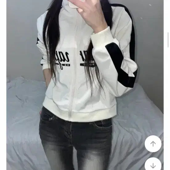[BUNJANG] Ably Zip-Up Hoodie (Multiple Items) / 에이블리 집업 판매해요
