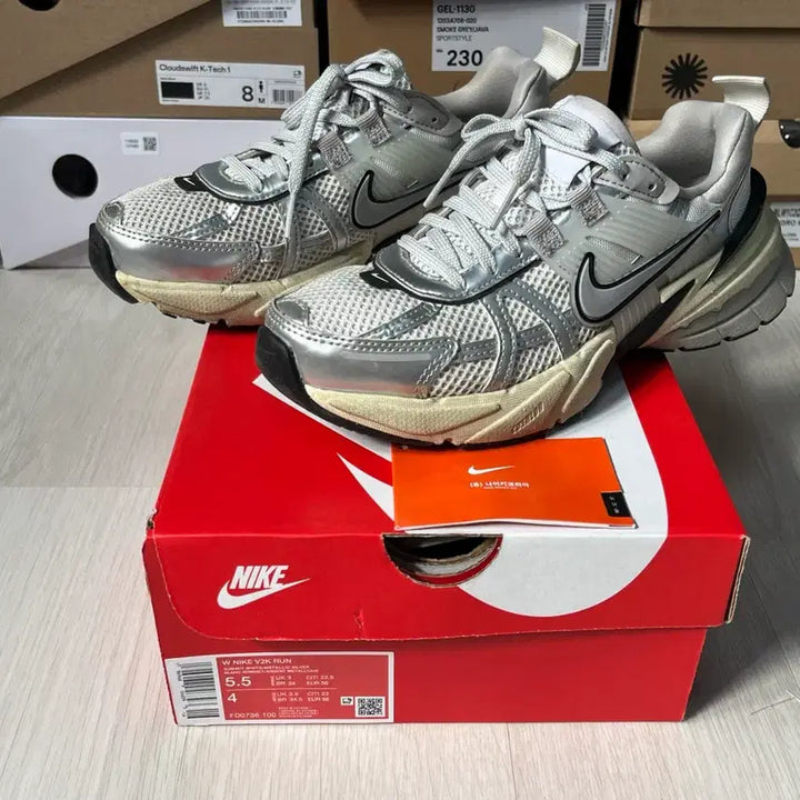 [BUNJANG] Nike V2K Run Summit White Metallic Silver / 나이키 V2K 런 서밋 화이트 메탈릭 실버