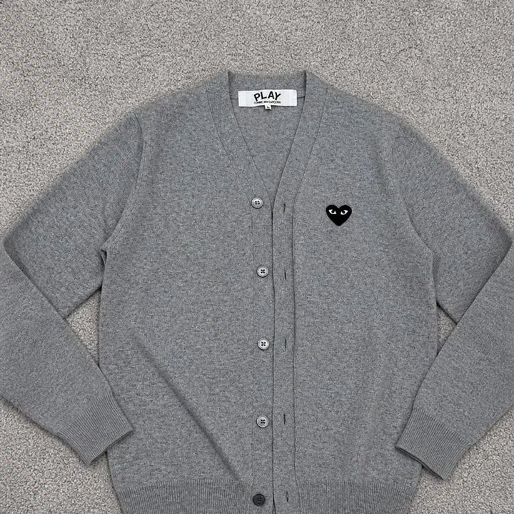 [BUNJANG] Comme des Garçons PLAY Black Emblem Grey Cardigan (Size M) / 꼼데가르송 플레이 블랙와펜 그레이 가디건