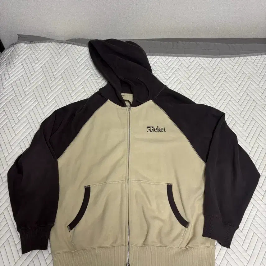 [BUNJANG] Tecket Two-Tone Colorblock Hoodie Zip-up Beige M / 테켓 후드집업 베이지 M