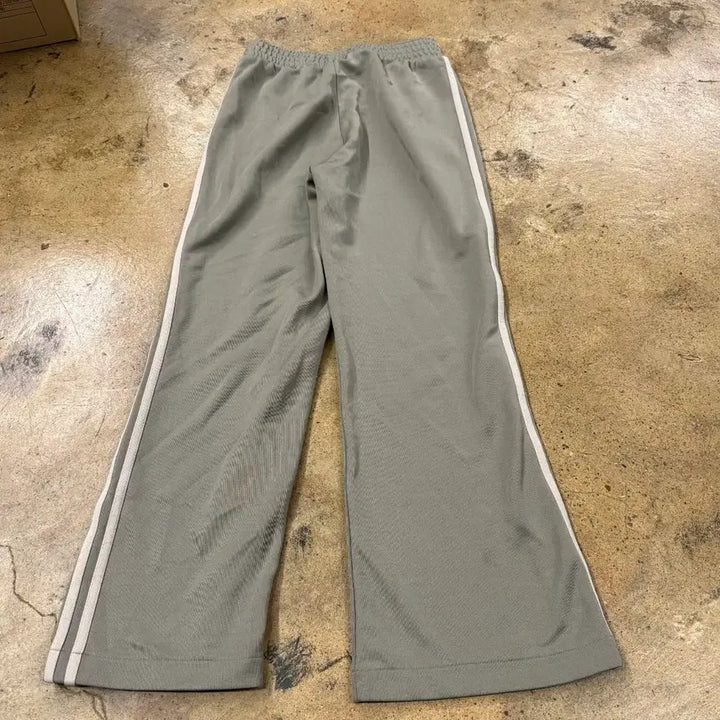 [BUNJANG] Adidas 3-Stripes Track Pants Khaki / [정품/XS] 아디다스 삼선 트레이닝 바지 카키