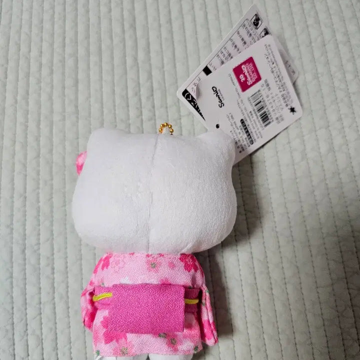 [BUNJANG] Sanrio Hello Kitty Kimono Doll Keychain Cherry Blossom Edition / 키티 기모노 인형 키링 벚꽃 에디션