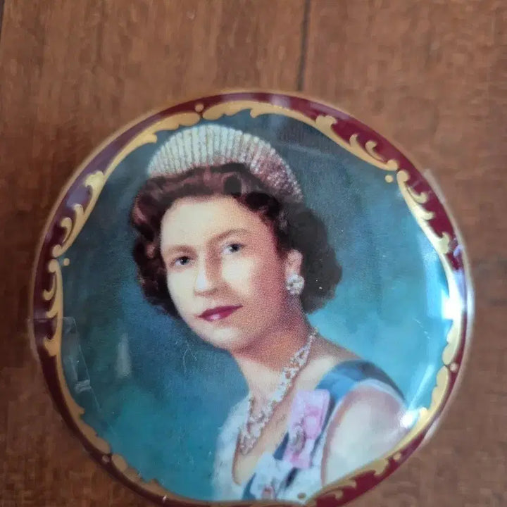 [BUNJANG] Coalport Queen Elizabeth Golden Jubilee Commemorative Plate / 콜포트 엘리자베스 여왕 골든 주빌리 기념함