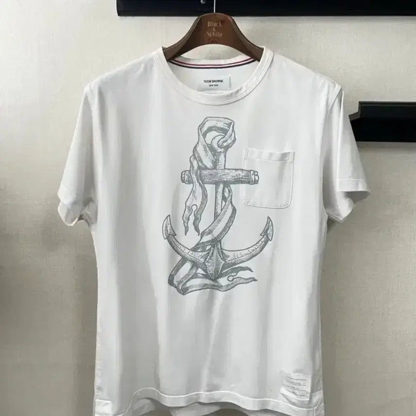 [BUNJANG] Thom Browne Round Neck T-Shirt White Anchor Print / 톰브라운 라운드 반팔티