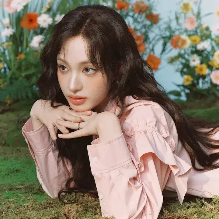 [BUNJANG] 8seconds x Kim Min-ju Collaboration Lizzy Blouse / 민주킴 에잇세컨즈 콜라보 제품 리즈 블라우스