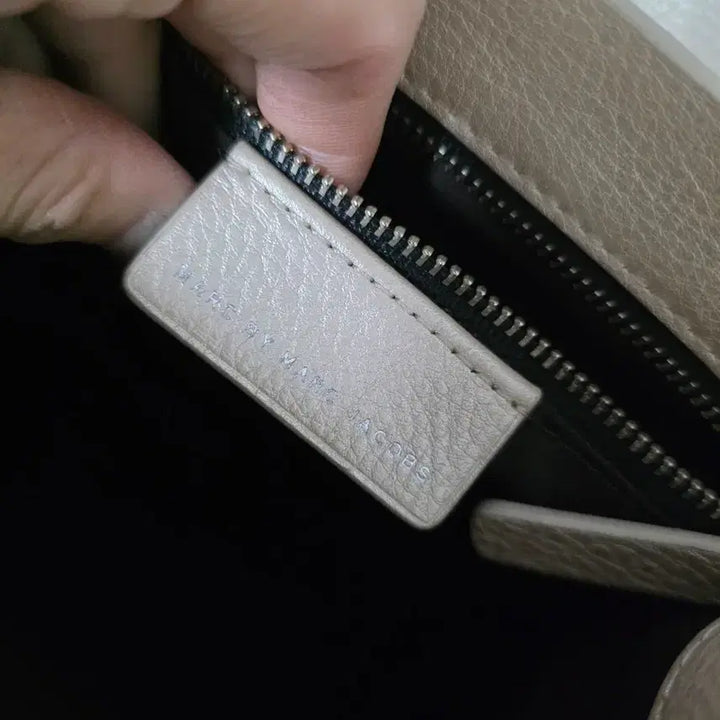 [BUNJANG] Beige Leather Crossbody Bag / Shoulder Bag / 베이지 가죽 크로스백/숄더백