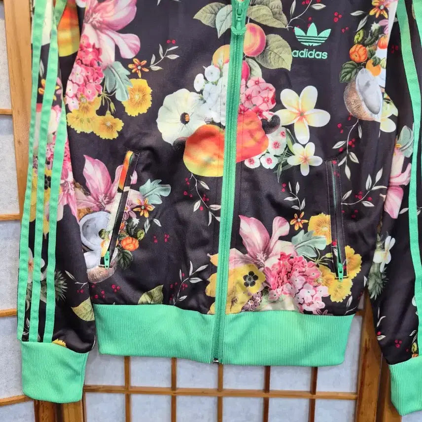 [BUNJANG] Adidas Flower Print Track Top Green 55 / 아디다스 플라워 프린트 트랙탑 그린 3선 55