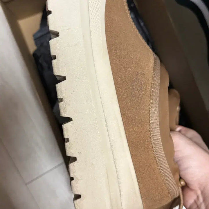 [BUNJANG] UGG Tasman Hybrid Chestnut Boots US7 / UGG 어그 타스만 하이브리드 체스트넛 255