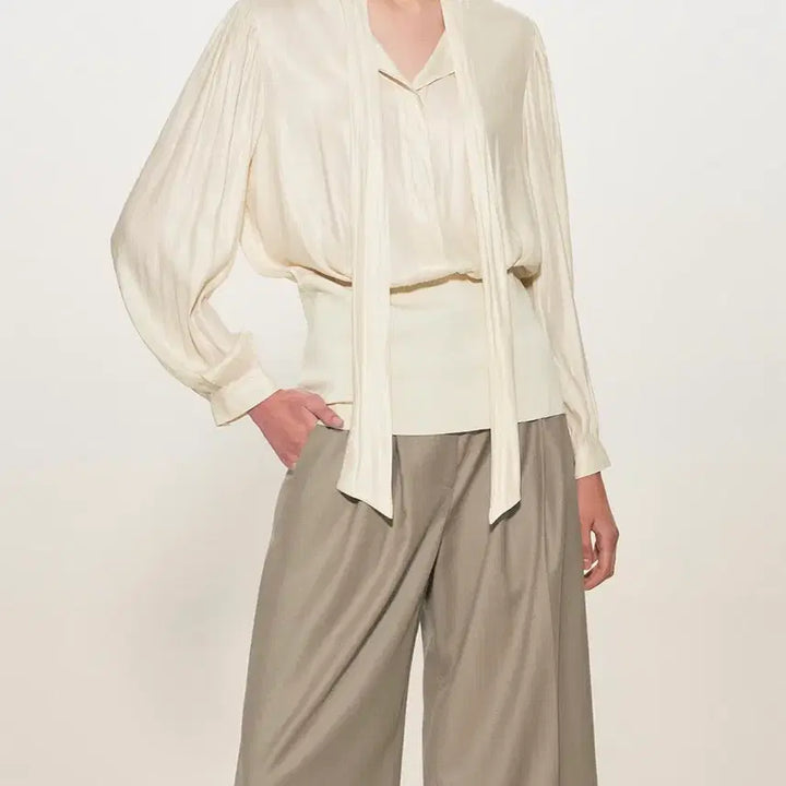 [BUNJANG] Time (by Hansem) Italian Fabric Tie Blouse / 한섬 타임 이태리원단 타이 블라우스