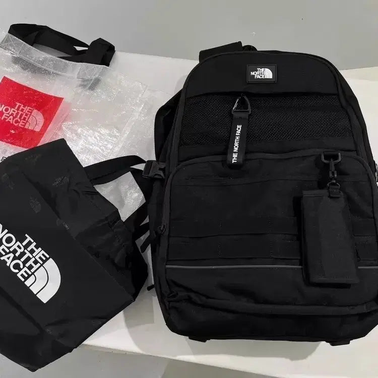 [BUNJANG] The North Face Unisex Backpack with Pouch / 노스페이스  백팩 남녀공용  신학기 가방  파우치증정