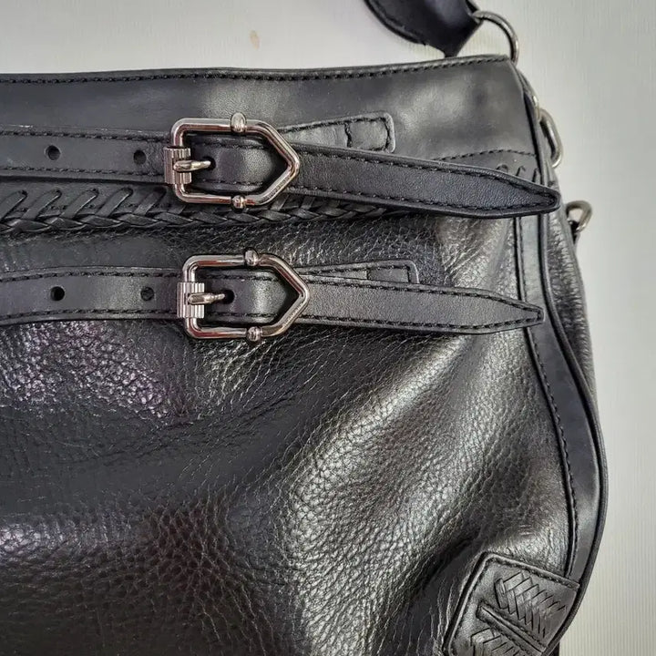 [BUNJANG] Burberry Black Leather Shoulder Bag / 버버리 블랙 가죽 숄더백