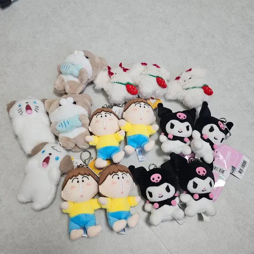 [BUNJANG] Sanrio Kuromi &amp; Mengu Otter Plush Keychains Bundle Set / 수달 인형키링 맹구 쿠로미 16개일괄