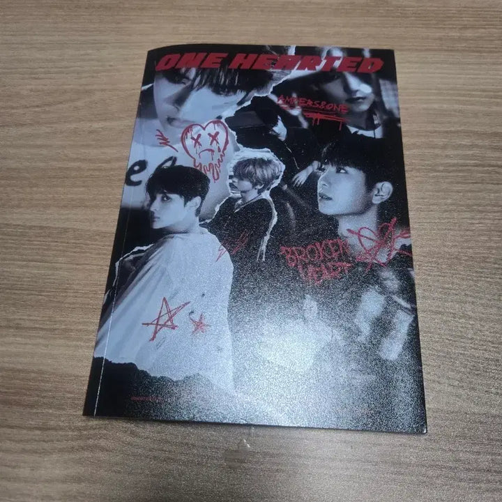 [BUNJANG] Ampers &amp; One Broken Heart 2nd Album Bundle Set / 앰퍼샌드원 브로큰하트 2집 앨범 + 포카 등등