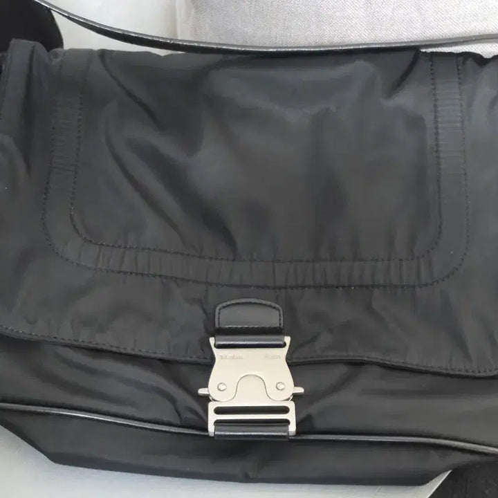 [BUNJANG] Matin Kim Buckle Bag Black / 마뗑킴 버클백 블랙