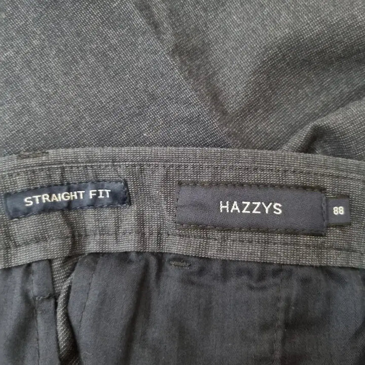 [BUNJANG] Hazzys Straight Fit Slacks / 헤지스 스트레이트핏 슬랙스