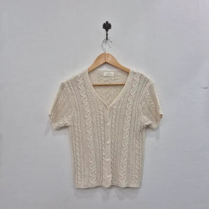 [BUNJANG] Short-Sleeve Cable Knit Cardigan / 반팔 꽈배기 니트 가디건